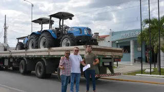 Na tarde desta segunda-feira, 21 de novembro, chegou no município de Assunção dois tratores para servir aos agricultores e agricultoras do município.