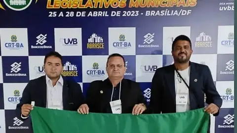 O presidente da câmara participa 22° Marcha da UVB (União dos Vereadores do Brasil) em Brasília